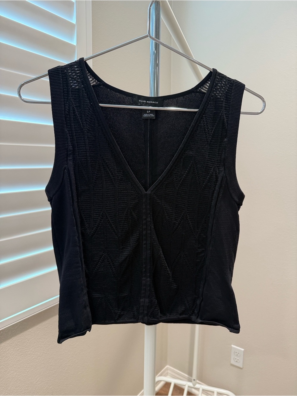 Club Monaco Black V-Neck Sleeveless Knit Tank